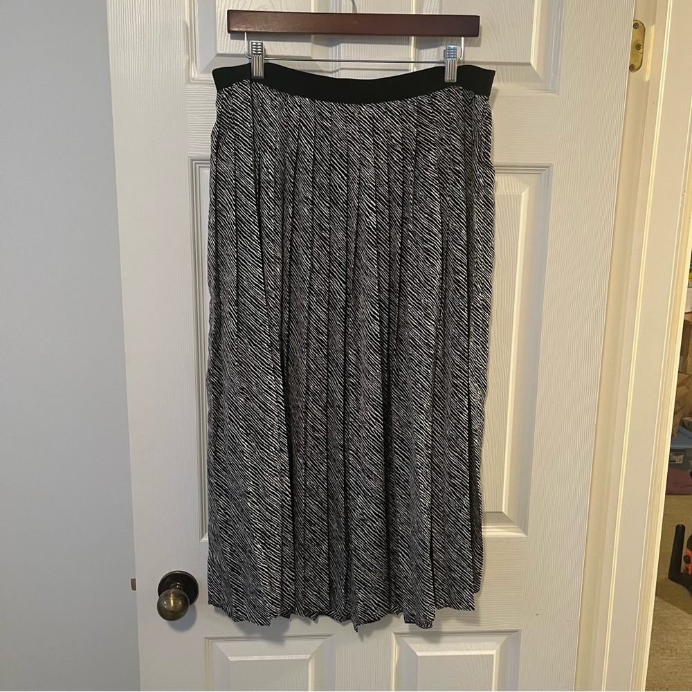 Joe Fresh Striped Pleated Maxi Skirt - Picture 4 of 4